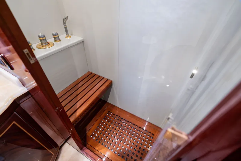 Slide: The Image of Mangusta 130 2005 - 6044057