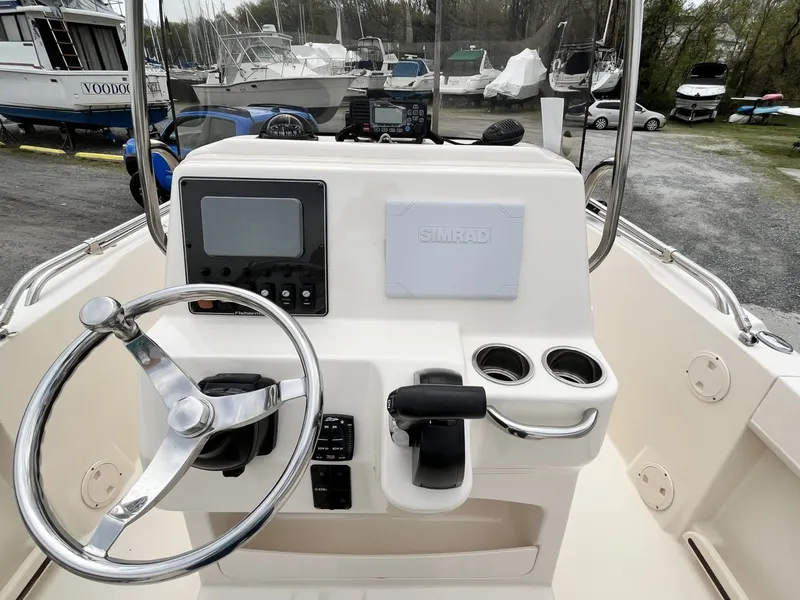 Slide: The Image of Grady-White 180 Fisherman 2022 - 6044153