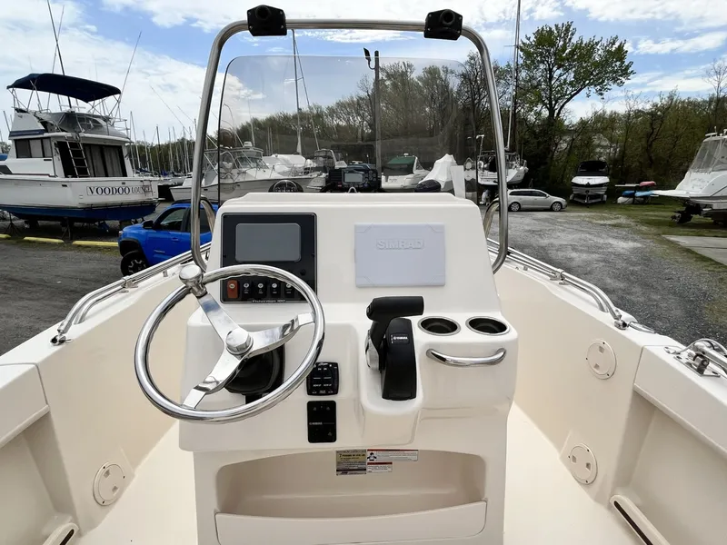 Slide: The Image of Grady-White 180 Fisherman 2022 - 6044156