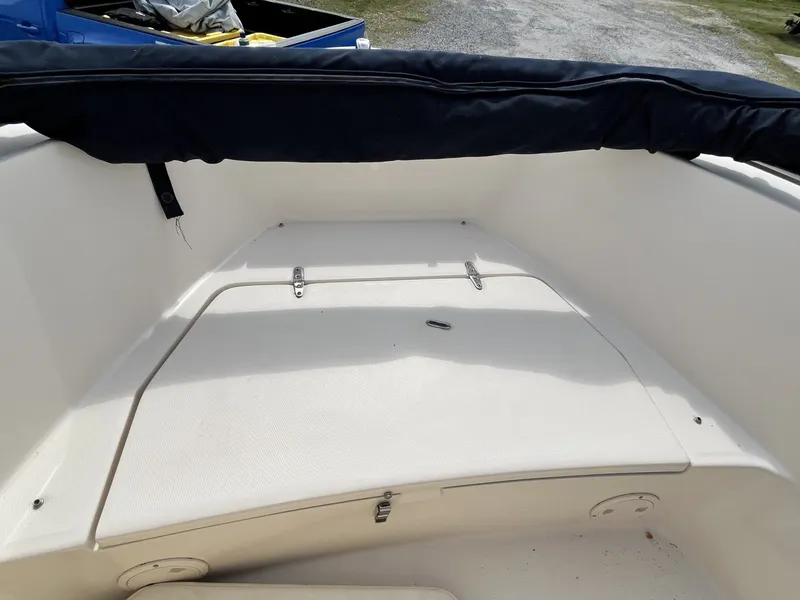 Slide: The Image of Grady-White 180 Fisherman 2022 - 6044166