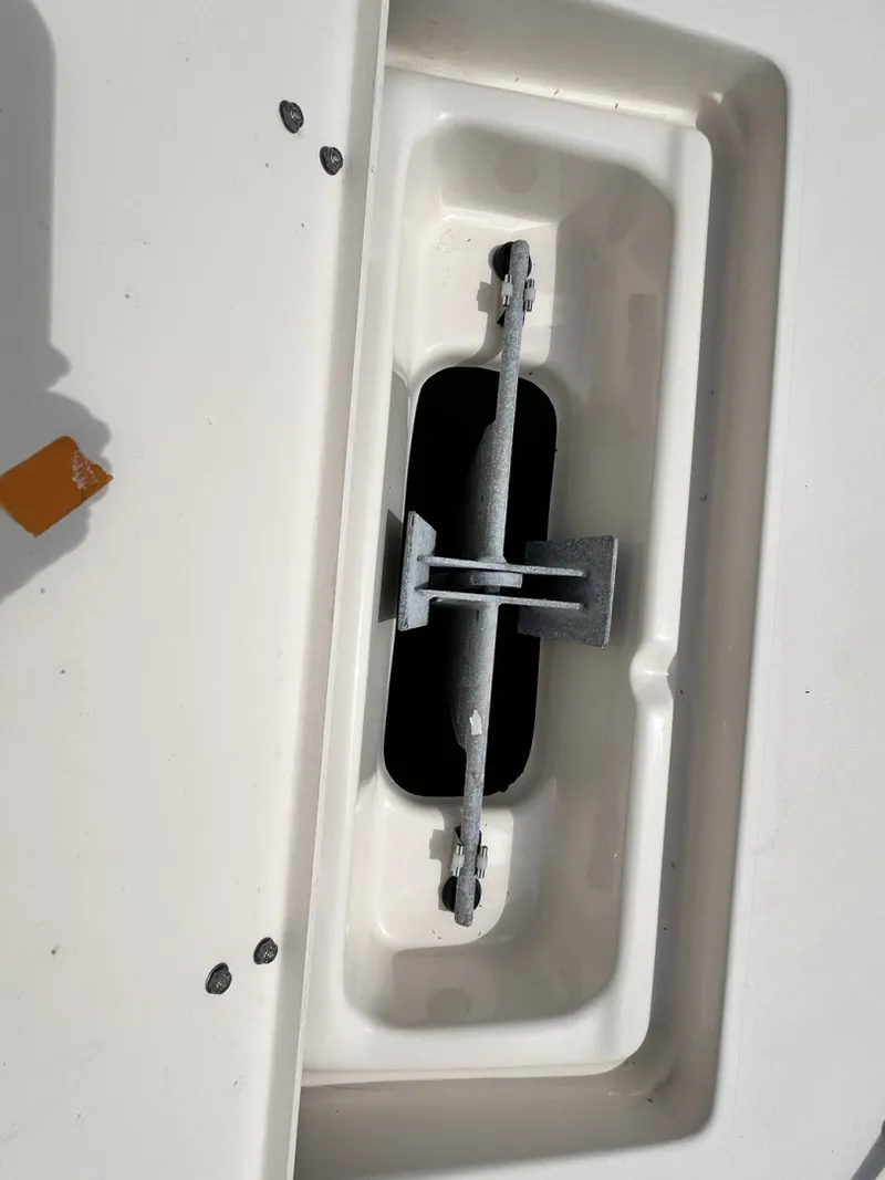 Slide: The Image of Grady-White 180 Fisherman 2022 - 6044170