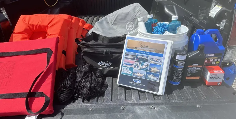 Slide: The Image of Grady-White 180 Fisherman 2022 - 6044179