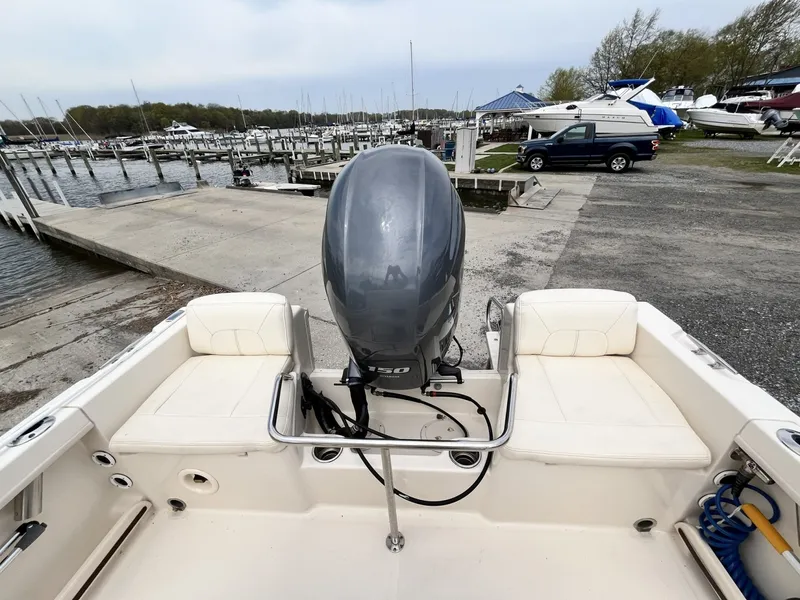 Slide: The Image of Grady-White 180 Fisherman 2022 - 6044148