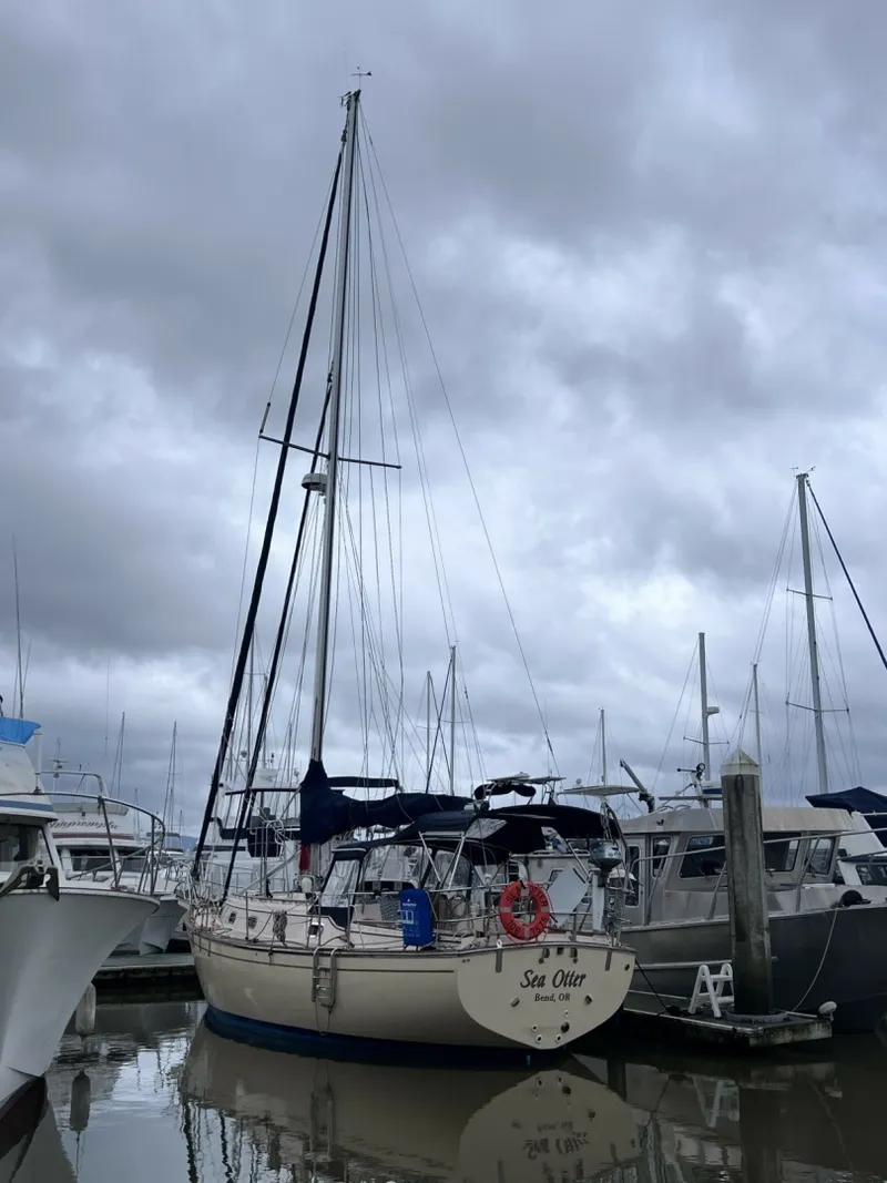 The Image of Island Packet 37 1997 - 6044183