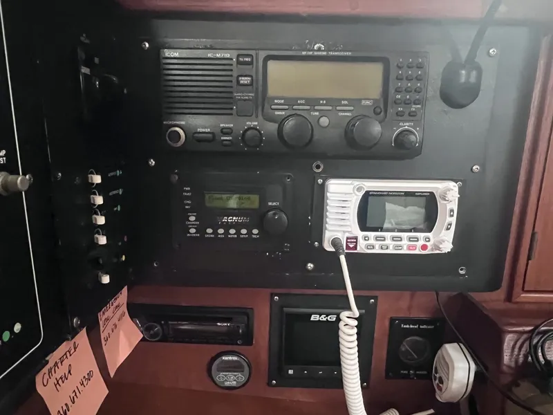 Slide: The Image of Island Packet 37 1997 - 6044212