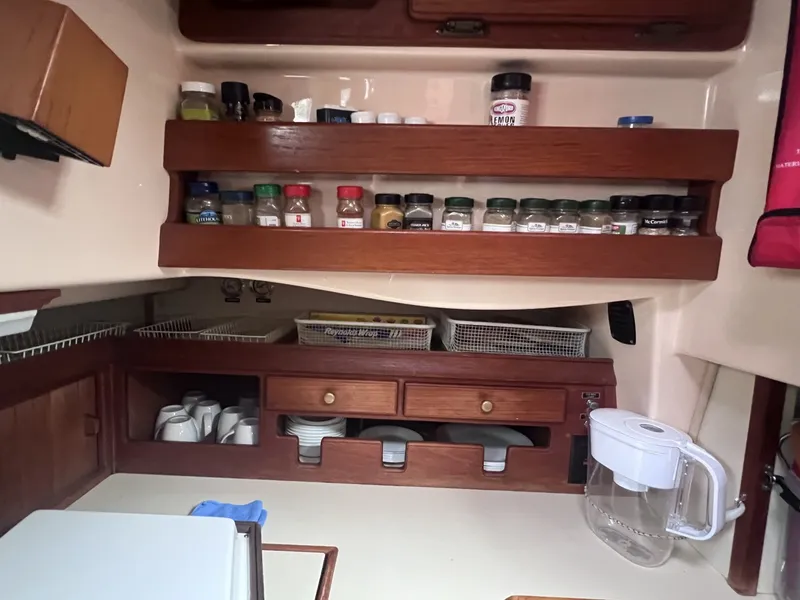 Slide: The Image of Island Packet 37 1997 - 6044217