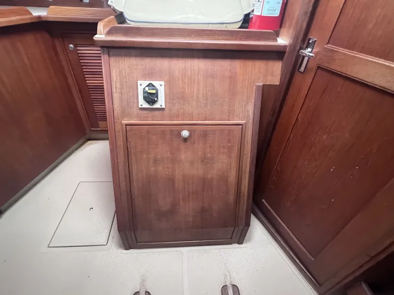 Slide: The Image of Island Packet 37 1997 - 6044218