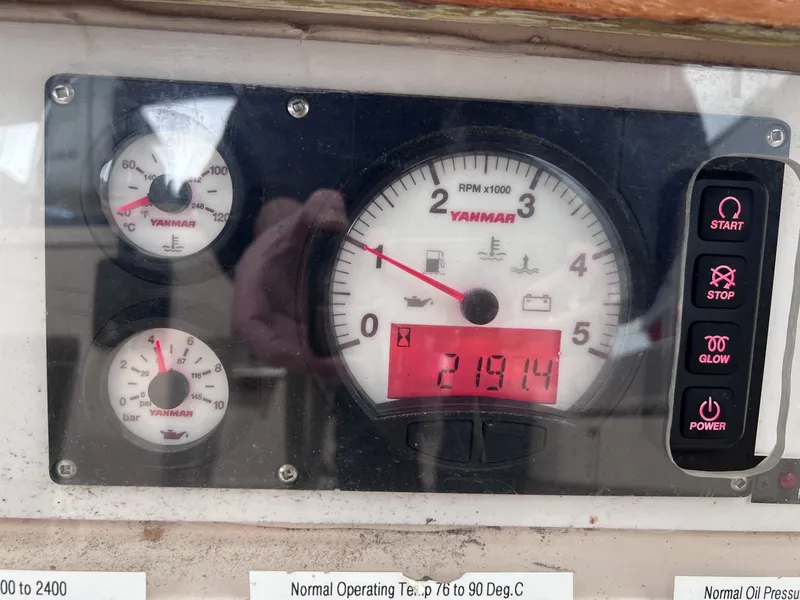 Slide: The Image of Island Packet 37 1997 - 6044188