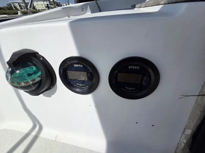 Slide: The Image of Morgan Out Island 33 1976 - 6044288