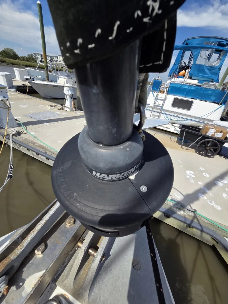 Slide: The Image of Morgan Out Island 33 1976 - 6044286