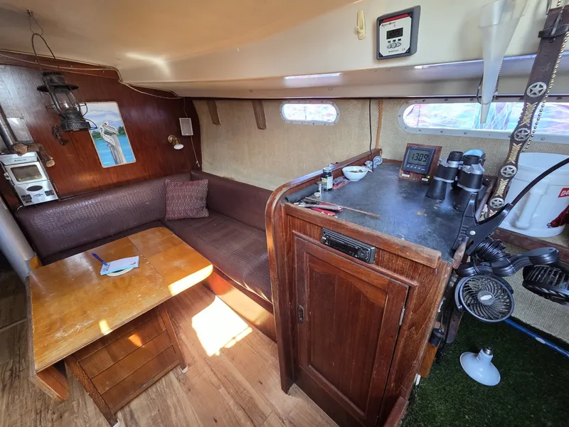 Slide: The Image of Morgan Out Island 33 1976 - 6044293