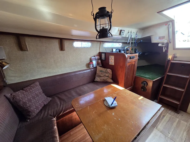 Slide: The Image of Morgan Out Island 33 1976 - 6044300