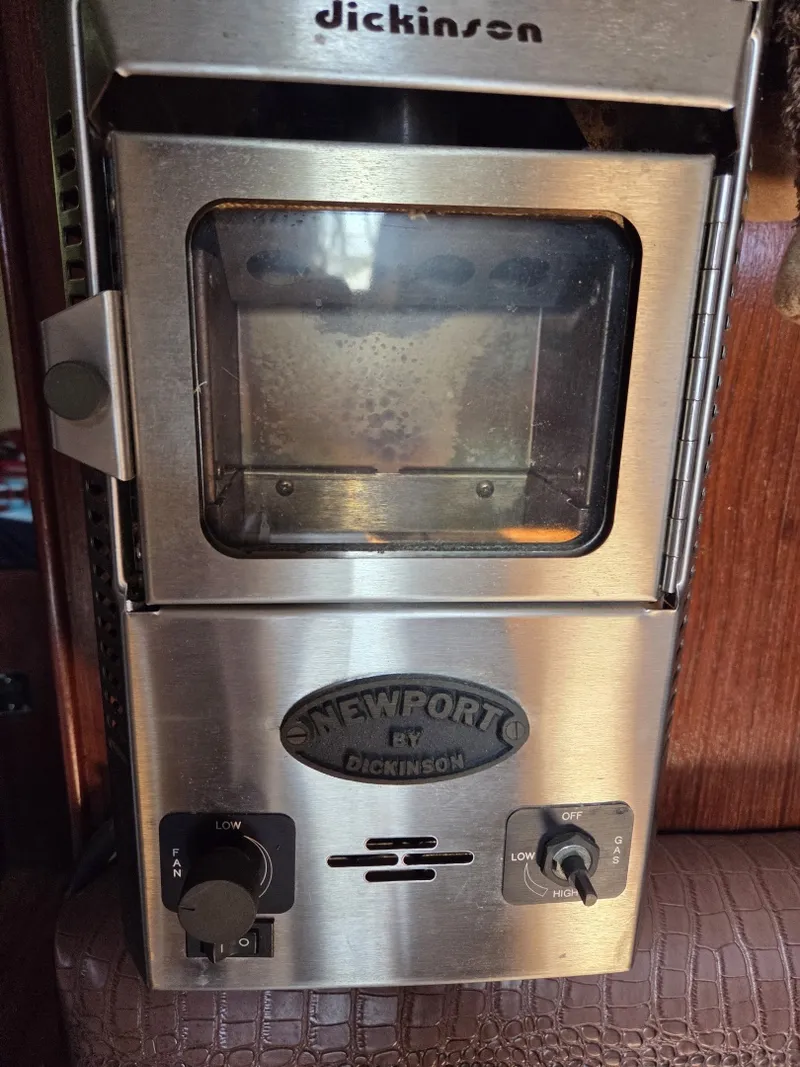 Slide: The Image of Morgan Out Island 33 1976 - 6044306