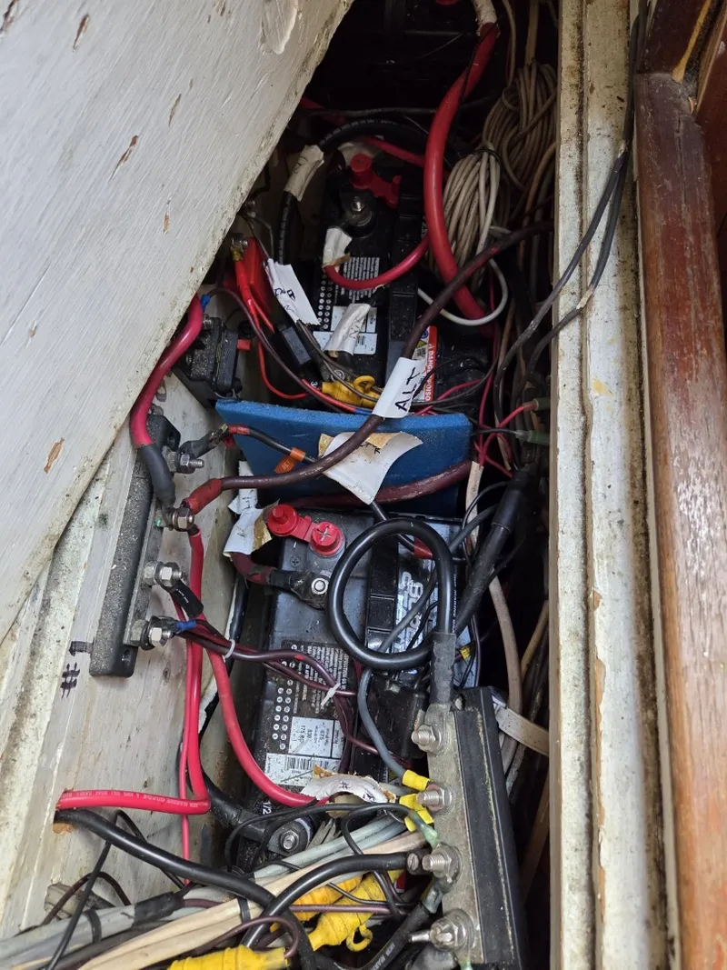 Slide: The Image of Morgan Out Island 33 1976 - 6044304