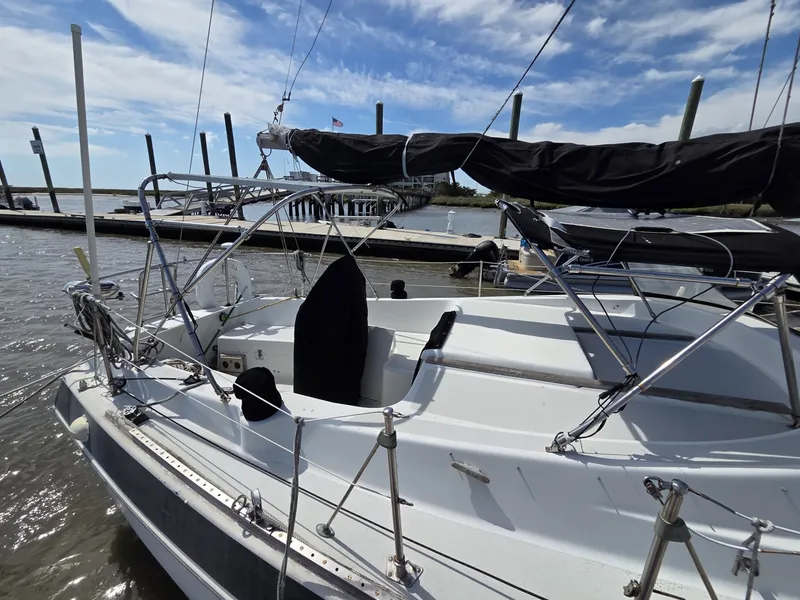 Slide: The Image of Morgan Out Island 33 1976 - 6044282