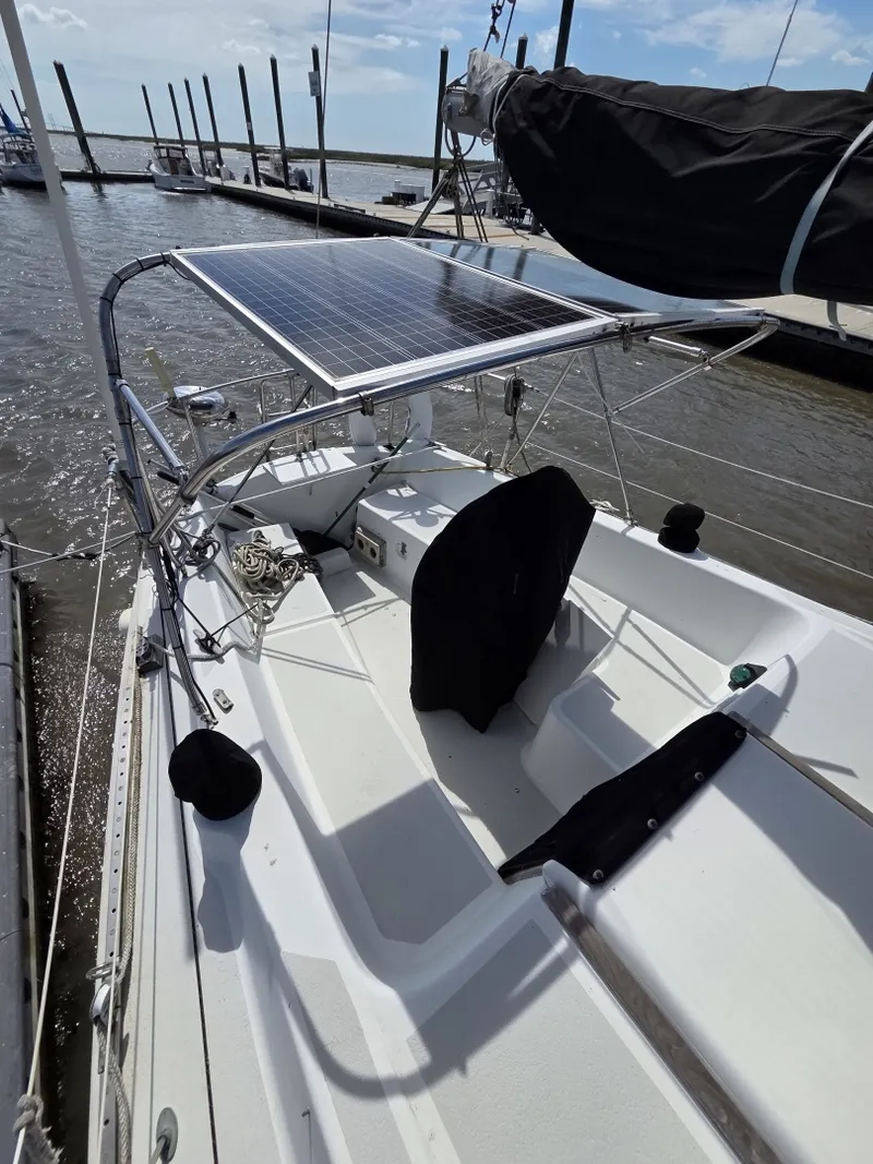 Slide: The Image of Morgan Out Island 33 1976 - 6044275