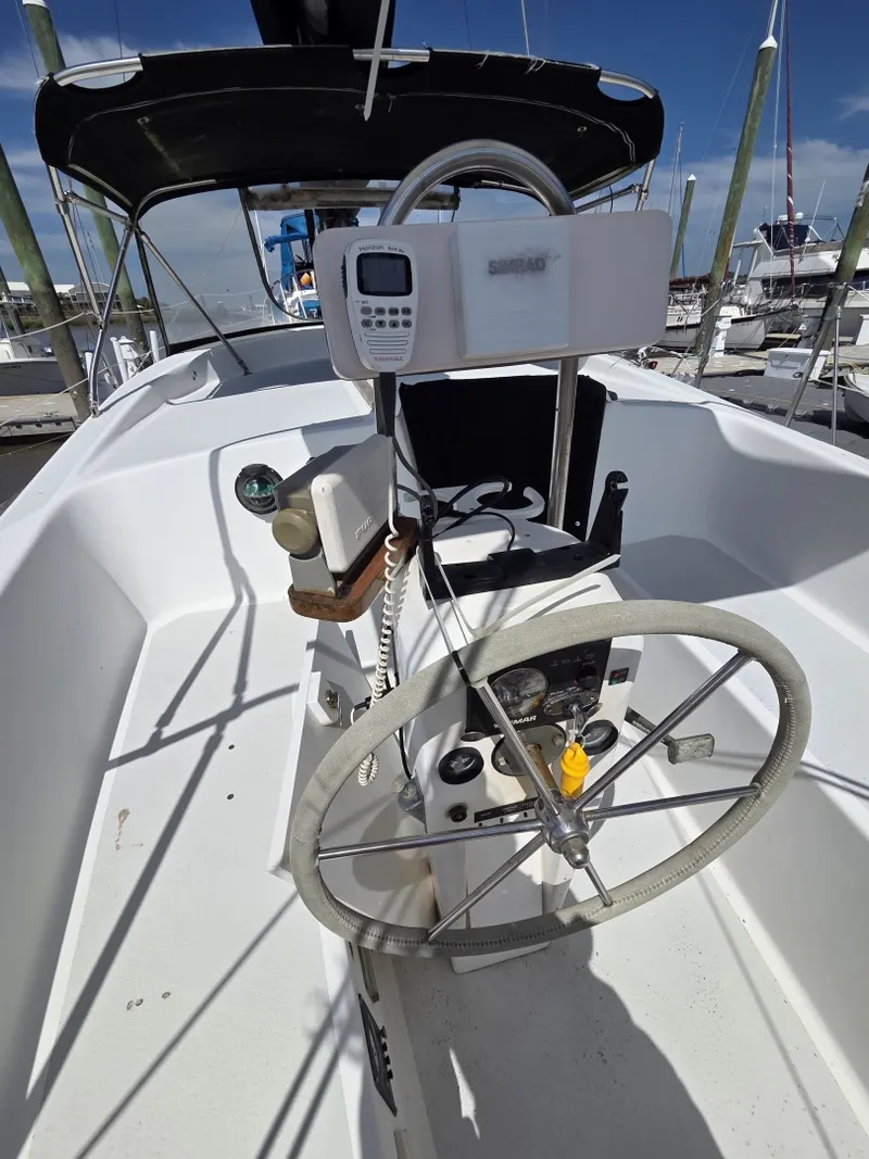 Slide: The Image of Morgan Out Island 33 1976 - 6044277