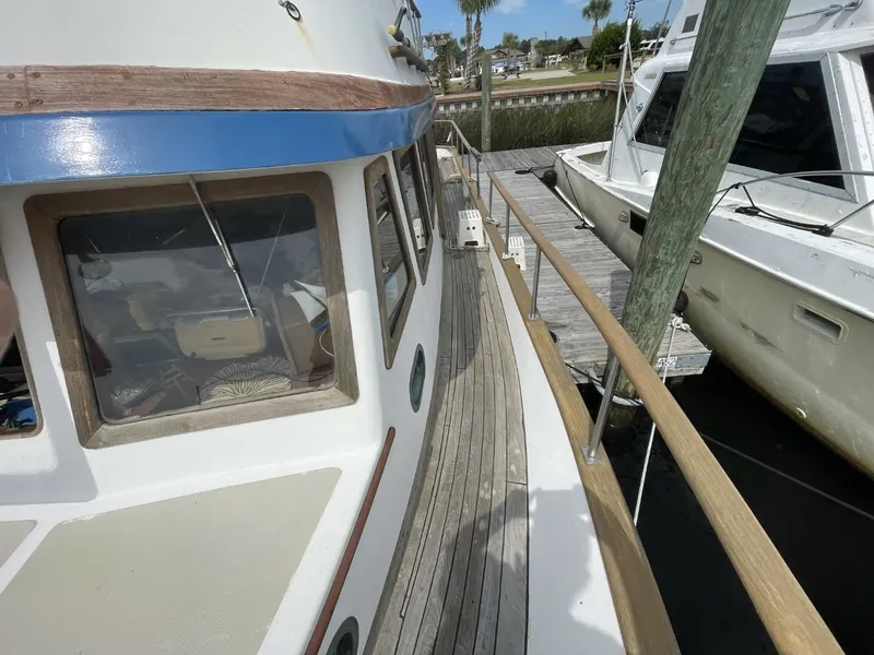 Slide: The Image of Albin 36 Trawler 1979 - 6045241