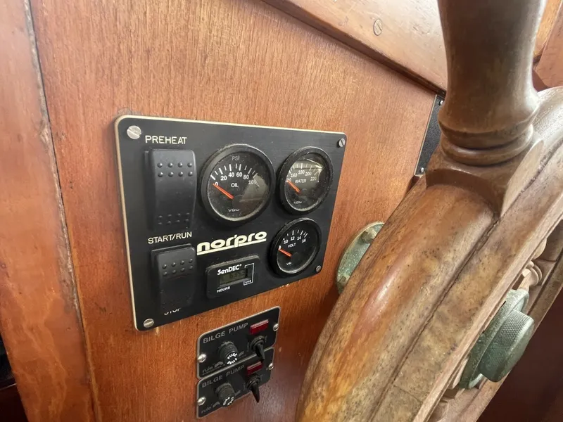 Slide: The Image of Albin 36 Trawler 1979 - 6045225