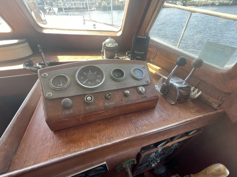 Slide: The Image of Albin 36 Trawler 1979 - 6064391