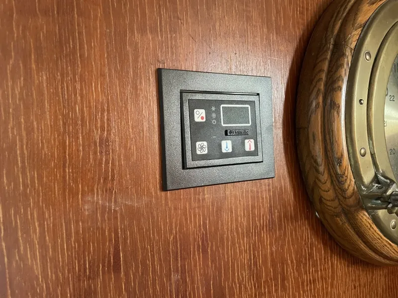 Slide: The Image of Albin 36 Trawler 1979 - 6045236