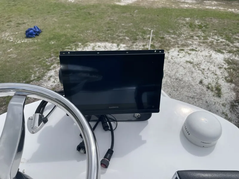 Slide: The Image of Parker Marine 25SE 2022 - 6045183