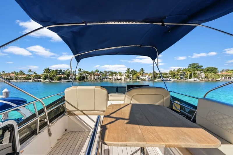 Slide: The Image of Regal 42 Fly 2020 - 6045327