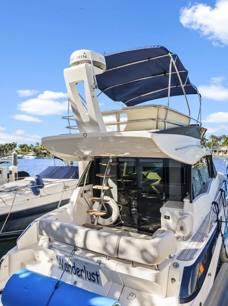 Slide: The Image of Regal 42 Fly 2020 - 6045319