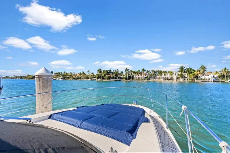 Slide: The Image of Regal 42 Fly 2020 - 6045322