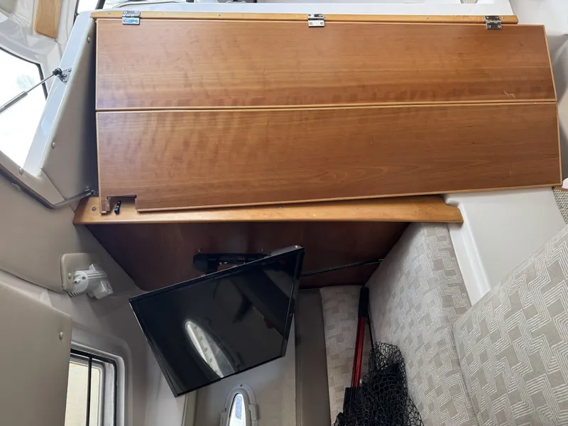 Slide: The Image of Cutwater C-24 2022 - 6045640