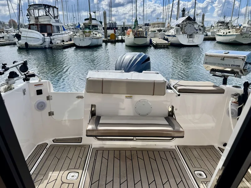 Slide: The Image of Cutwater C-24 2022 - 6045642