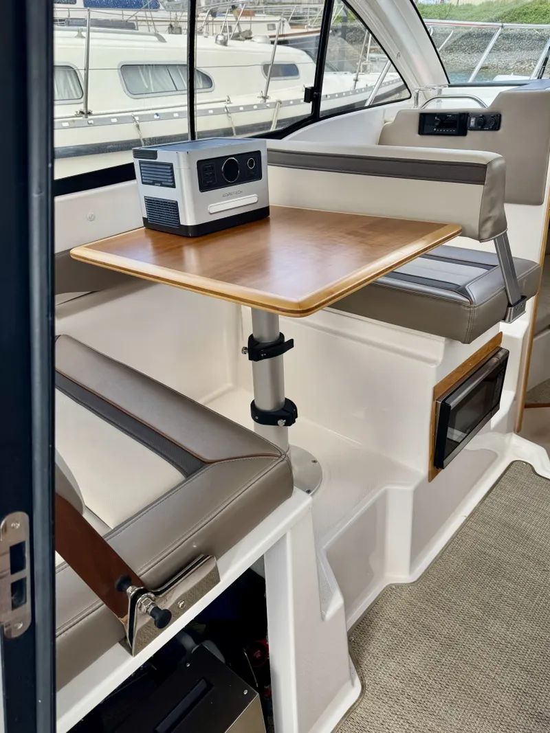 Slide: The Image of Cutwater C-24 2022 - 6045644