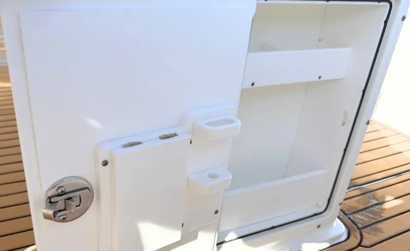 Slide: The Image of Sea Hunt Ultra 229 2021 - 6045677