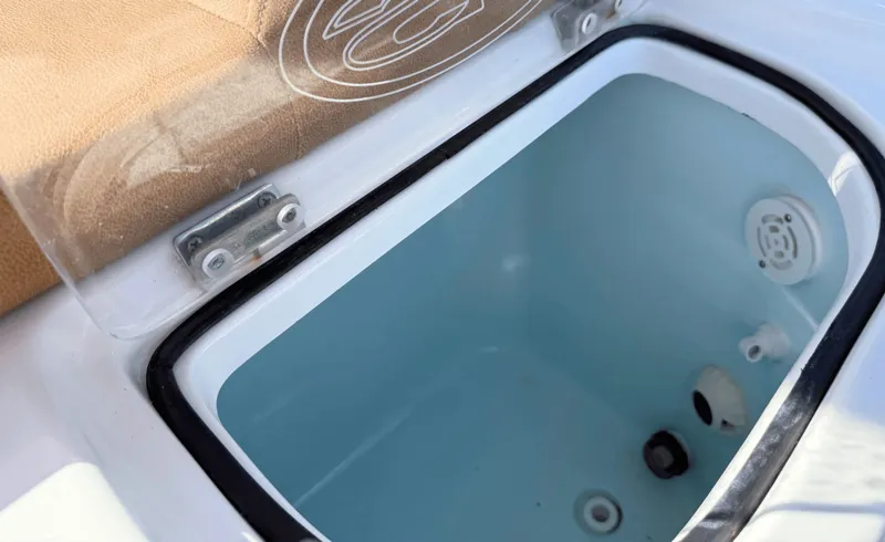 Slide: The Image of Sea Hunt Ultra 229 2021 - 6045687