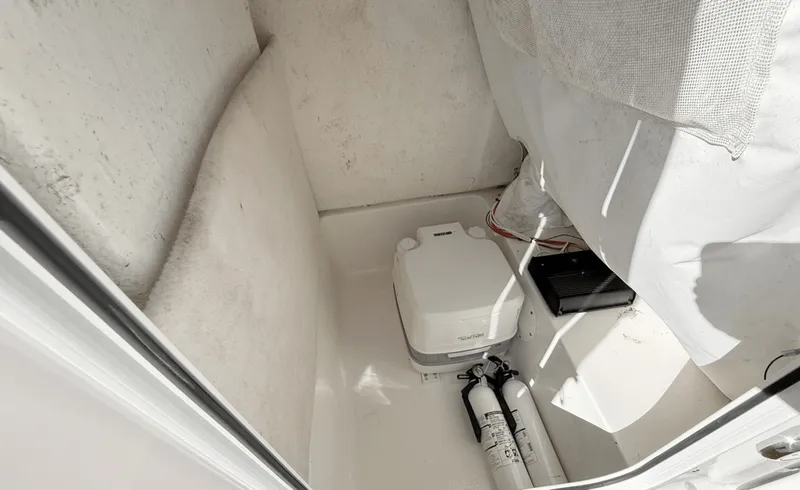 Slide: The Image of Sea Hunt Ultra 229 2021 - 6045699