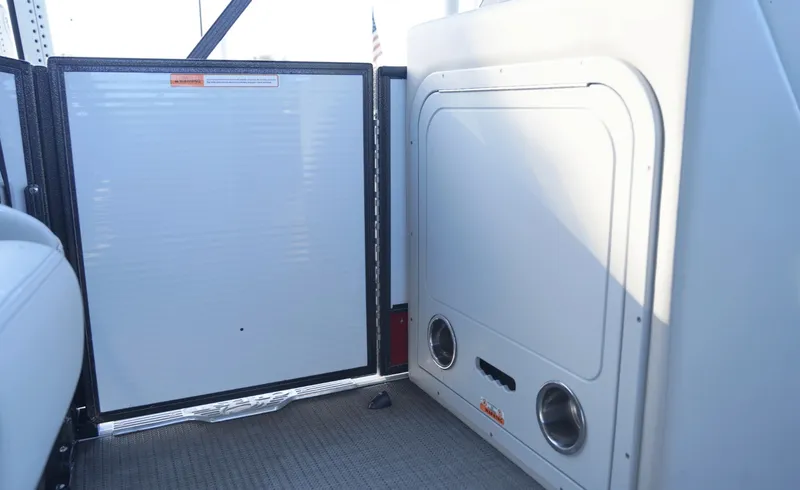 Slide: The Image of Crest 230 Caribbean LX 2023 - 6045780