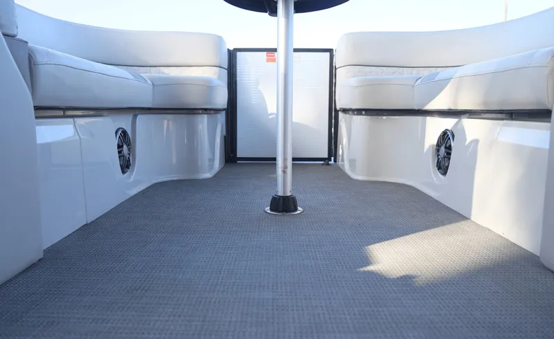 Slide: The Image of Crest 230 Caribbean LX 2023 - 6045791