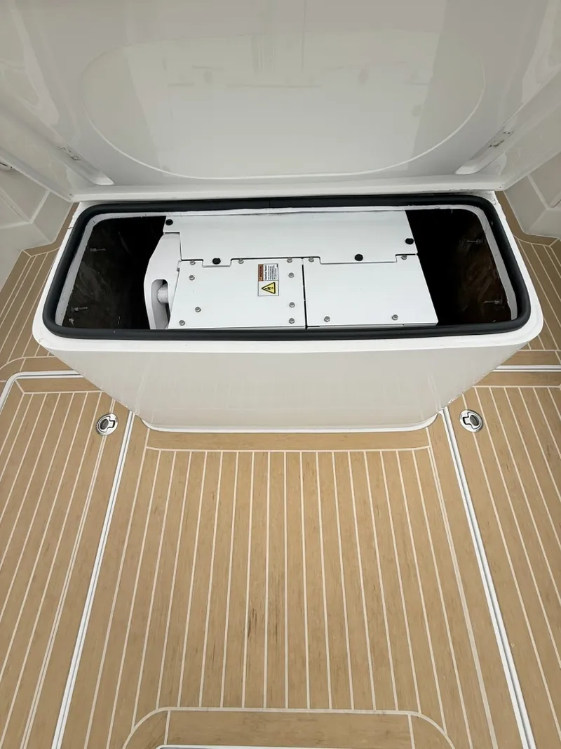 Slide: The Image of Jupiter 38 - PLAYPEN - Cockpit Storage  2020 Jupiter 38HFS - PLAYPEN - 6045813