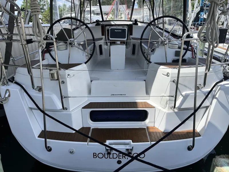 Slide: The Image of Jeanneau 41 DS 2015 - 6046019