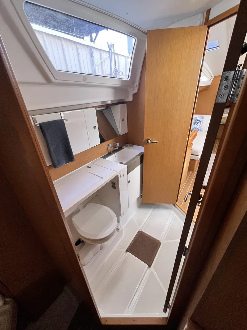 Slide: The Image of Jeanneau 41 DS 2015 - 6046025