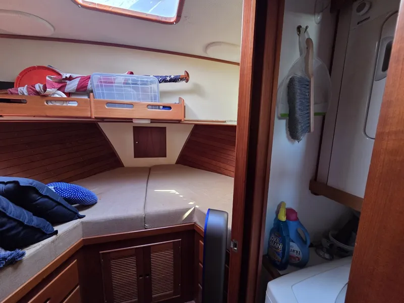 Slide: The Image of Grand Banks Classic 46 1989 - 6046166