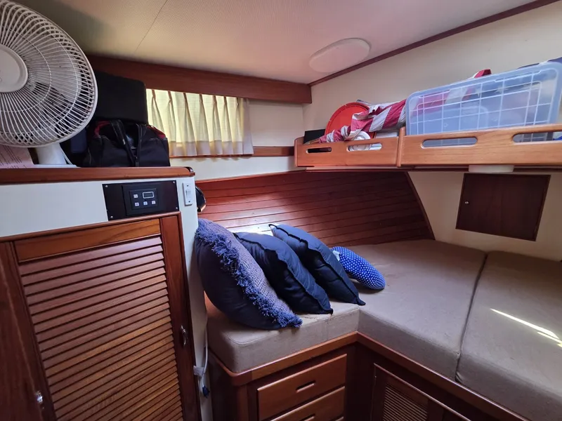 Slide: The Image of Grand Banks Classic 46 1989 - 6046180