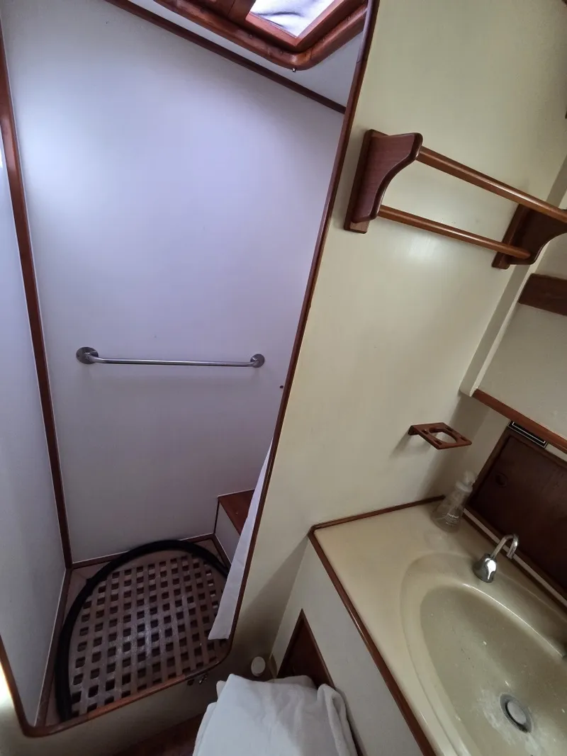 Slide: The Image of Grand Banks Classic 46 1989 - 6046182