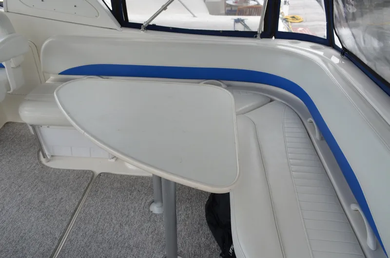 Slide: The Image of Bayliner 35 2007 - 6046343