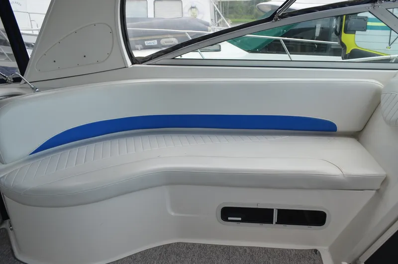 Slide: The Image of Bayliner 35 2007 - 6046345