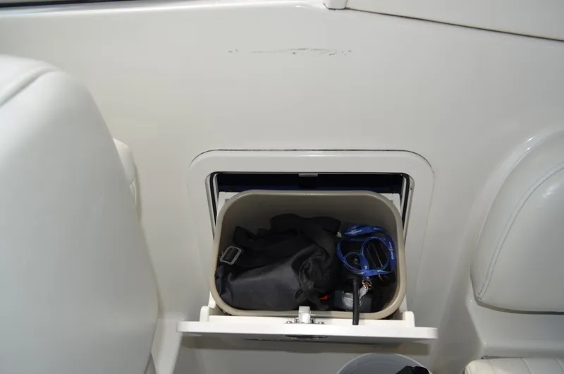 Slide: The Image of Bayliner 35 2007 - 6046374