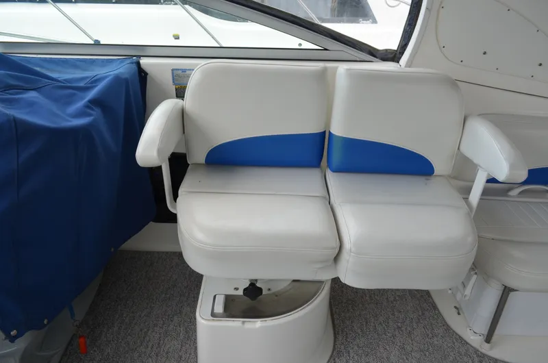 Slide: The Image of Bayliner 35 2007 - 6046348