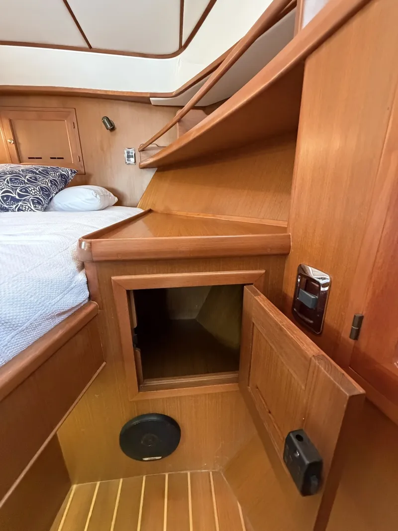 Slide: The Image of Mariner Seville Express Cruiser35 2006 - 6752064