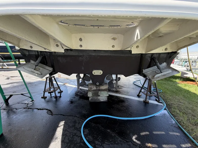 Slide: The Image of Sea Ray 320 Sundancer 2006 - 6046758