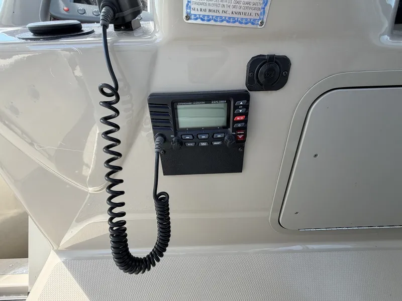 Slide: The Image of Sea Ray 320 Sundancer 2006 - 6046785